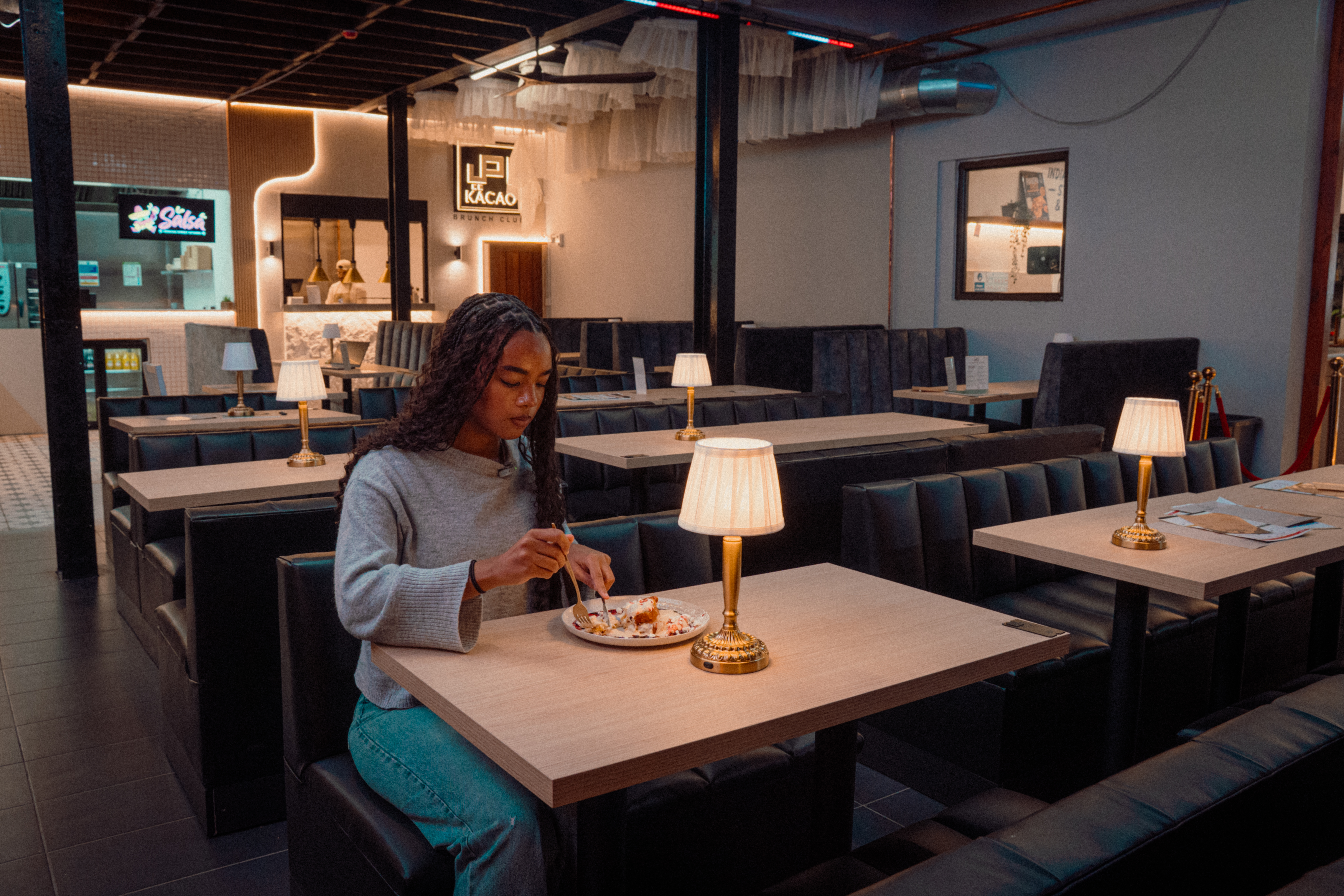 Relaxed guest seating